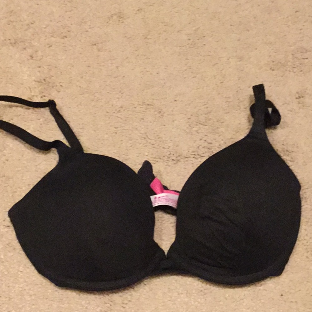 PINK Wear Everywhere Push Up Bra. Size 32D
